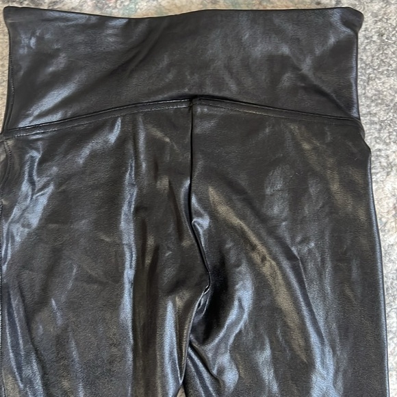 Spanx Faux Leggings in Black - Picture 7 of 7